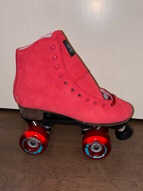 🛼 NEW Sure-Grip Boardwalk Roller Skates Coral Pink Suede –Size 7, see chart